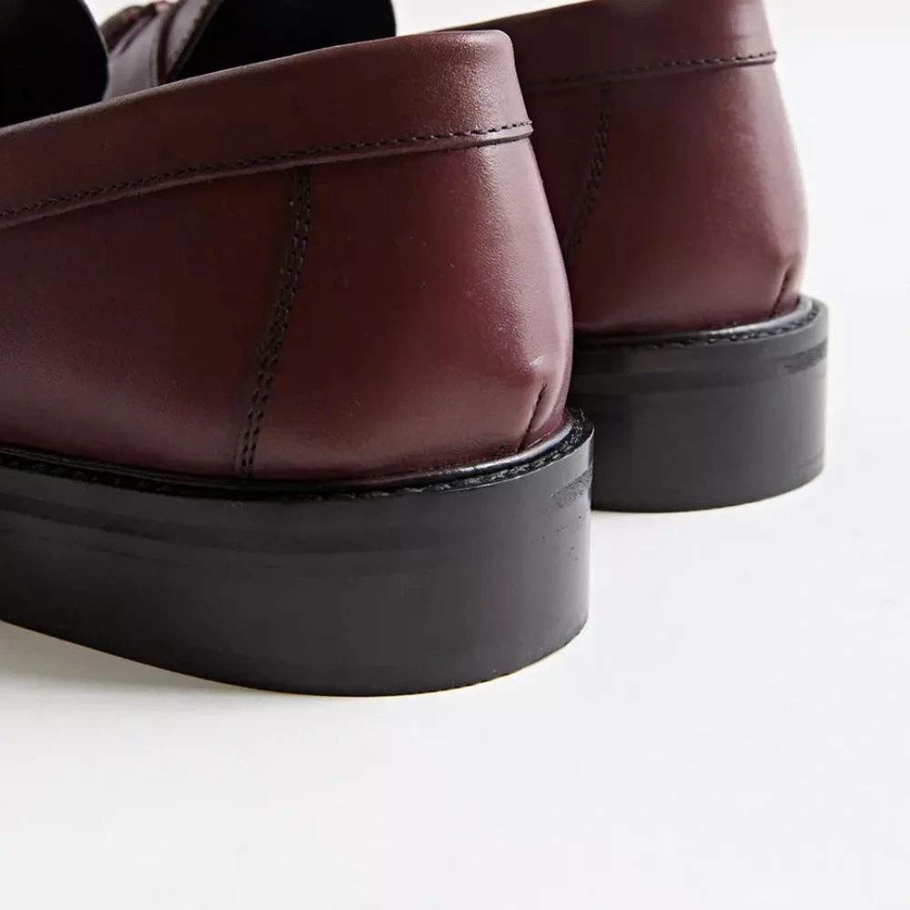 Urban Outfitters Men’s Tassel Brown Loafer, size 10